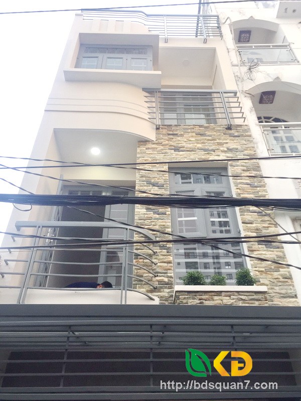 Bán nhà 2 lầu sân thượng hẻm 62 Lâm Văn Bền quận 7.
